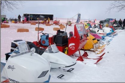 Vintage Snowmobile Screen Saver